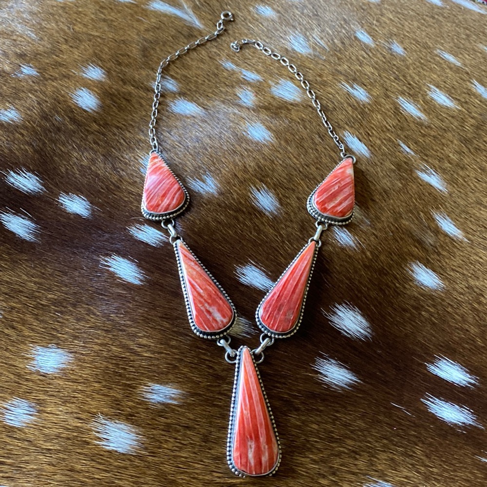 🛑SOLD🛑Gorgeous Sterling & Red Spiny Oyster necklace